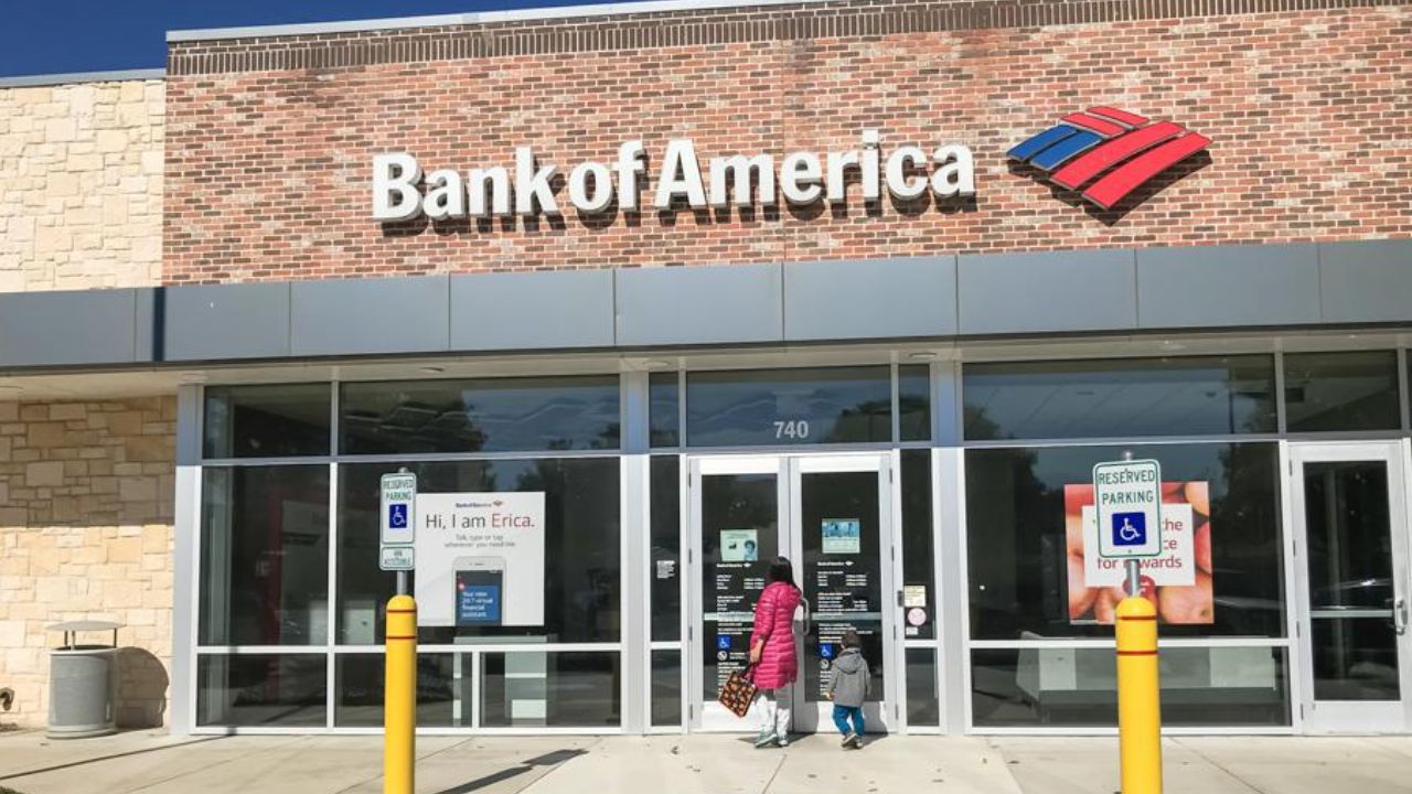 Scammer Drains $5,050 From Bank of America Account
